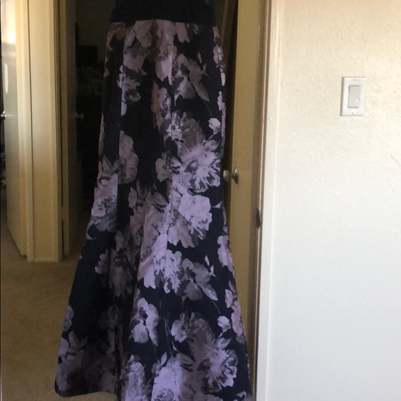 Evening Gown - Picture 3 of 5